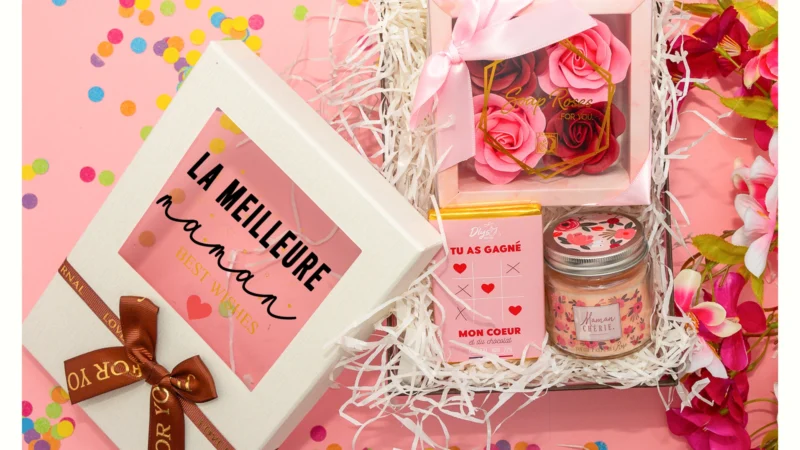 coffret cadeau maman avec bougie , roses savon et tablette chocolat