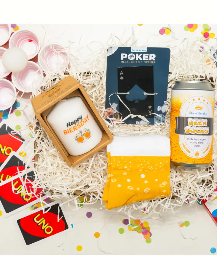 Un anniversaire festif pour l'homme qui aime célébrer avec style et humour